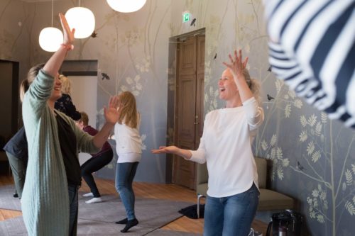 Workshop: BodyMindFlow-metoden Med koreograf Kari Anne V. Bjerkestrand. Foto: Thor Brødreskift