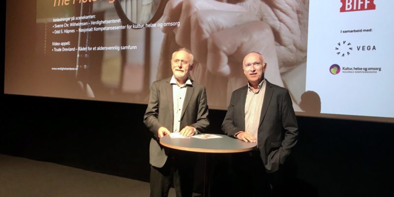 Fra venstre: Odd S. Håpnes – daglig leder, Nasjonalt Kompetansesenter for kultur, helse og omsorg, og Sverre Chr. Wilhelmsen – brobygger, Verdighetsenteret.
