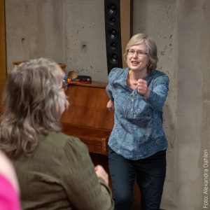 Helene Waage underviser i musikkbasert miljøbehandling. Foto.