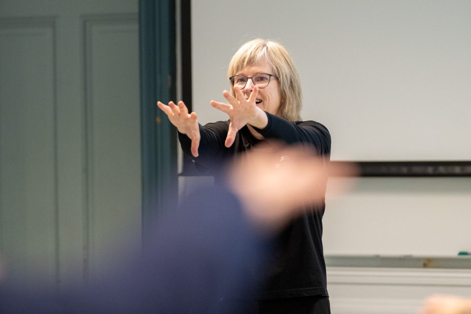 Helene Waage underviser i musikkbasert miljøbehandling.