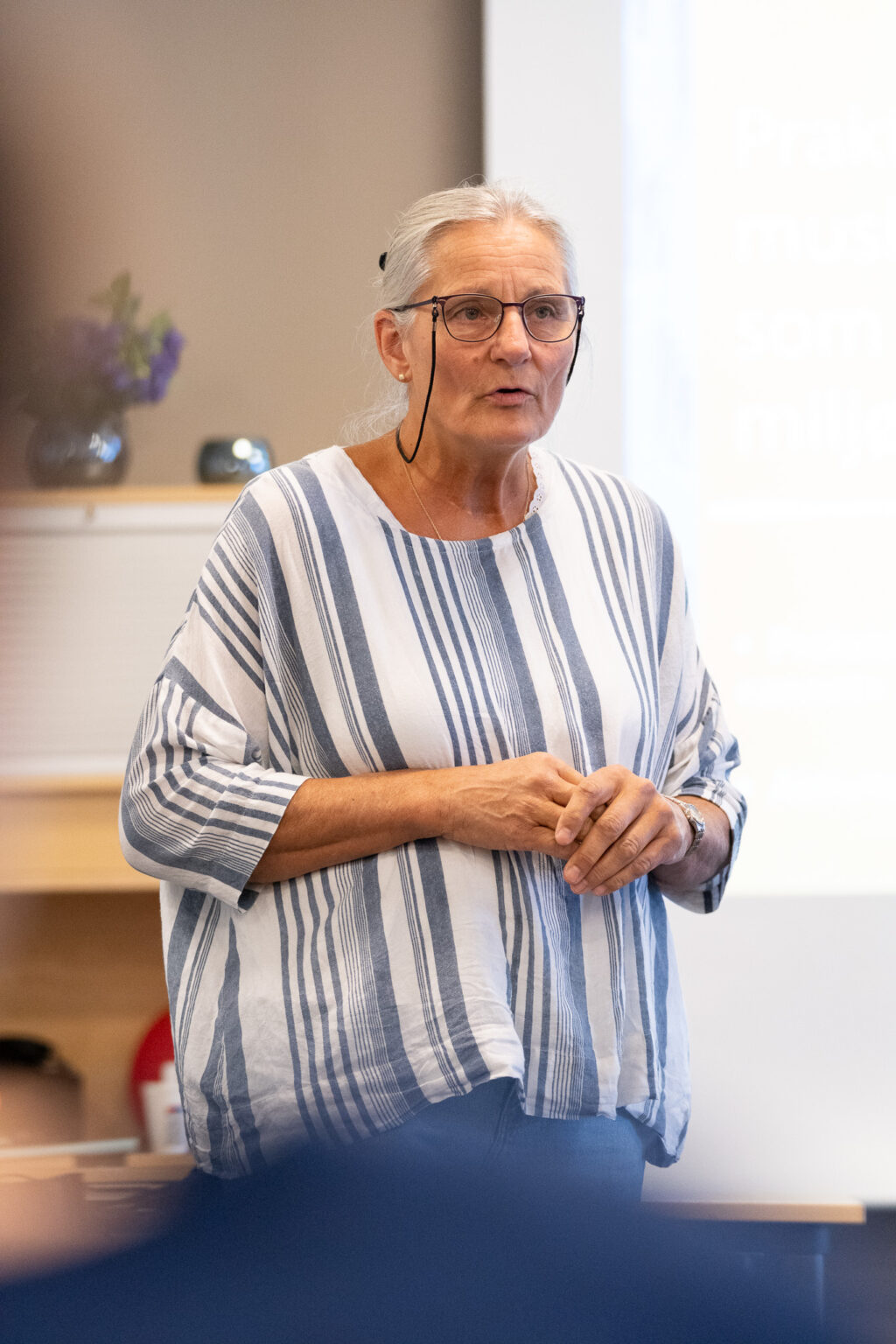 Kristin Nøst underviser i musikkbasert miljøbehandling.