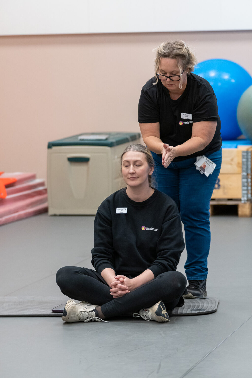 Camilla Stafne og Charlotte Stav underviser i musikkbasert miljøbehandling.